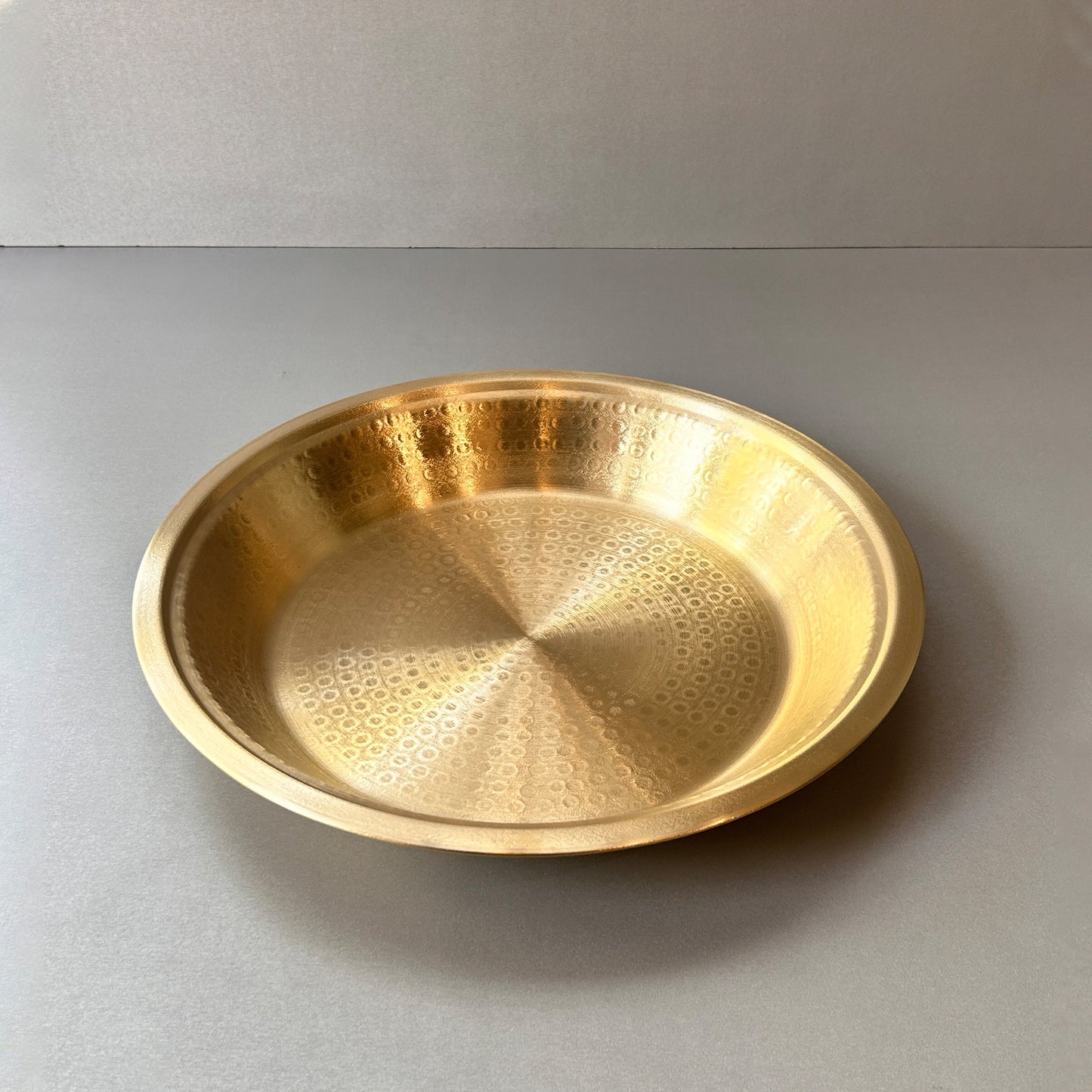 Paramparagat Upyogita Chaitanya Brass Paraat 12"