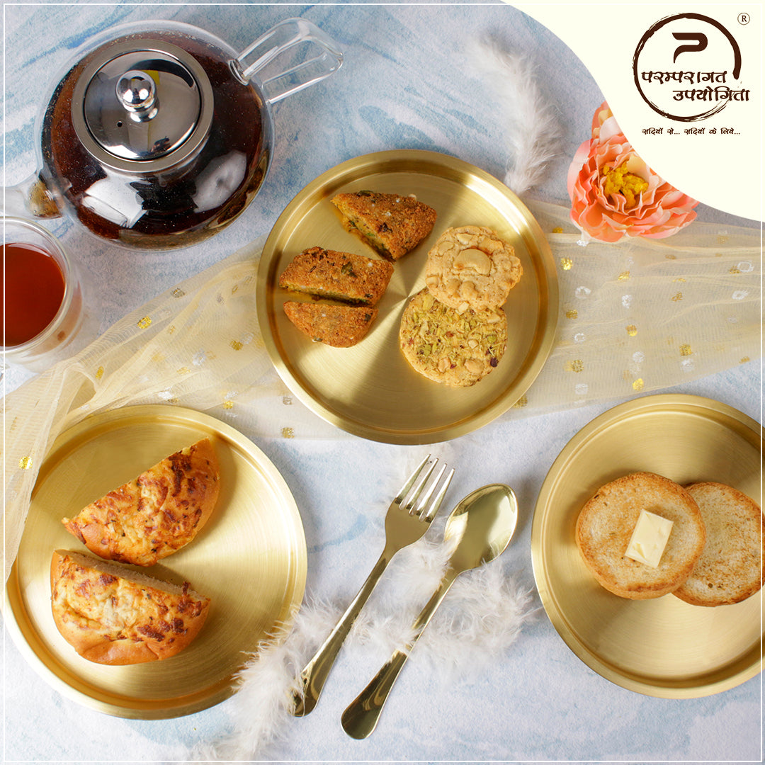 Paramparagat Upyogita Swarna Devyani Brass Snacks Set with Cutlery