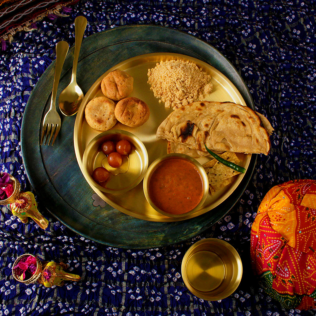 परम्परागत उपयोगिता स्वर्ण महारानी 13" शुद्ध पीतल डिनर सेट