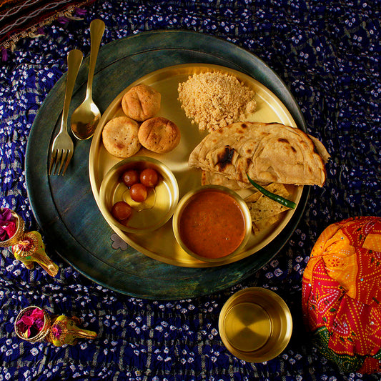 परम्परागत उपयोगिता स्वर्ण महारानी 13" शुद्ध पीतल डिनर सेट