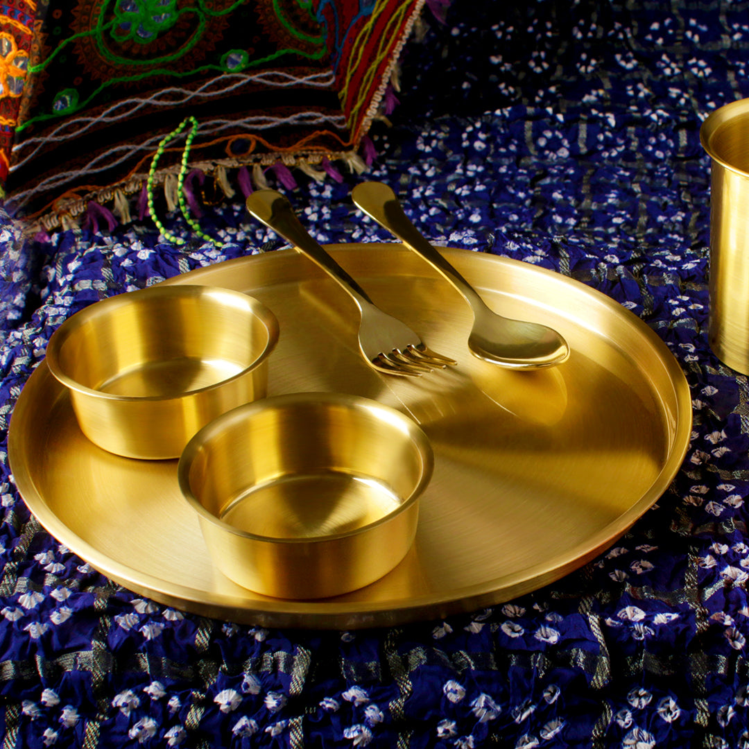 Paramparagat Upyogita Swarna Maharani 11" Pure Brass Dinner Set