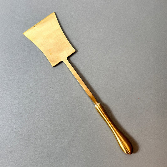 Paramparagat Upyogita Brass Flat Spatula / Turner
