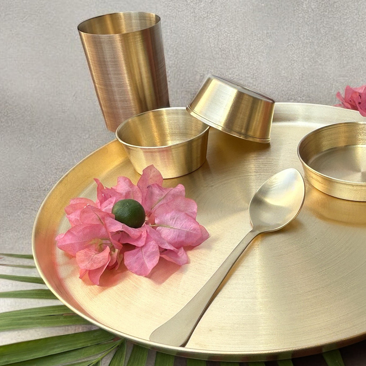 Paramparagat Upyogita Swarna Kalki Brass Thali Set (Plain) 11"