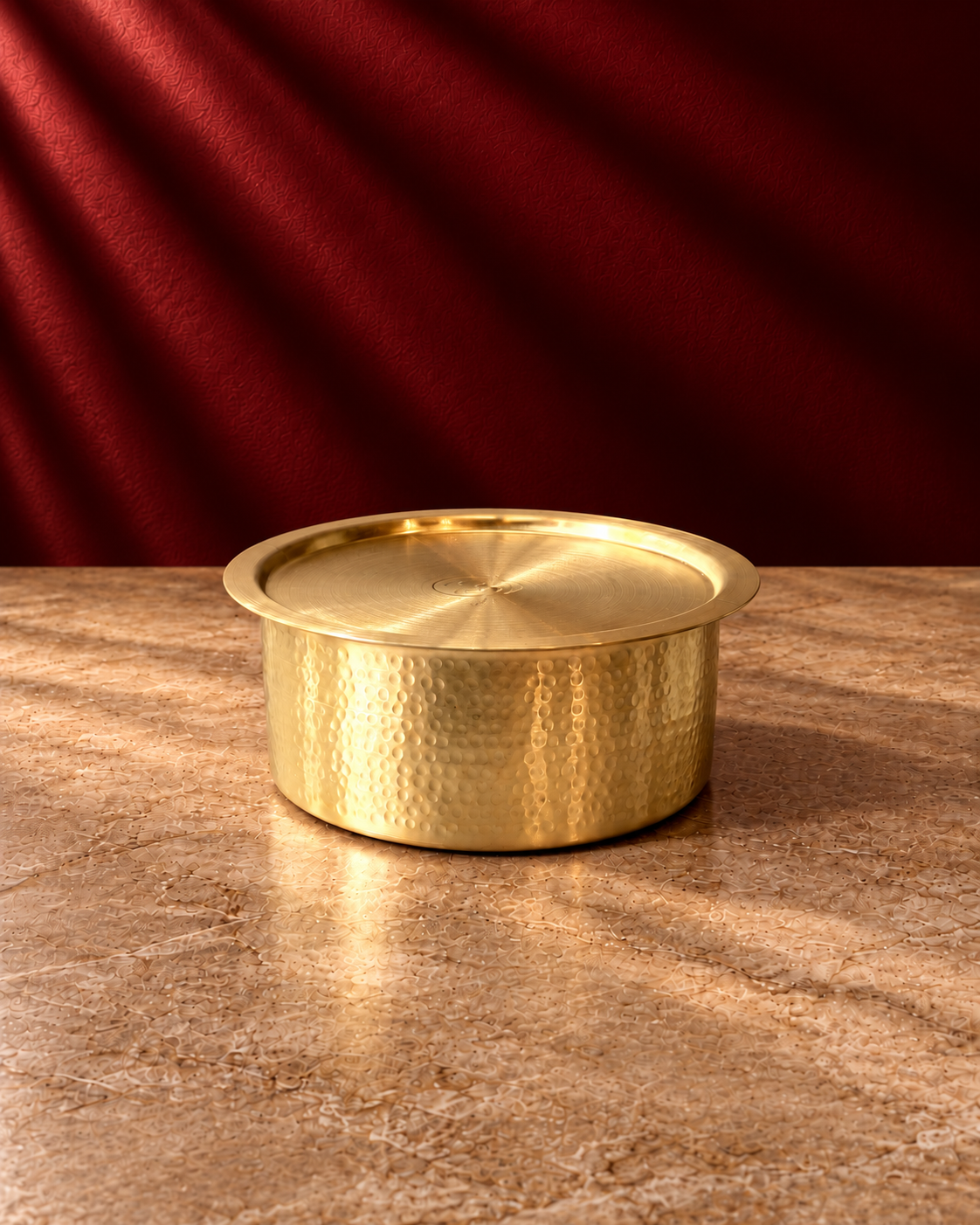 Paramparagat Upyogita Sparsh Hammered Brass Bhagona with Lid and Kalai – 1.5 Liters