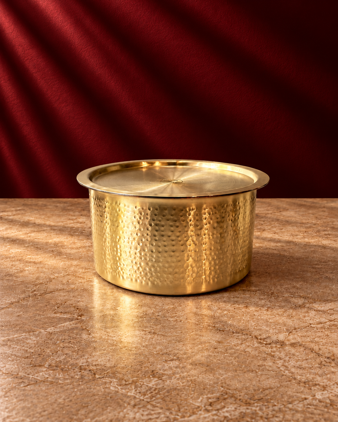 Paramparagat Upyogita Sparsh Hammered Brass Bhagona with Lid and Kalai – 3.5 Liters