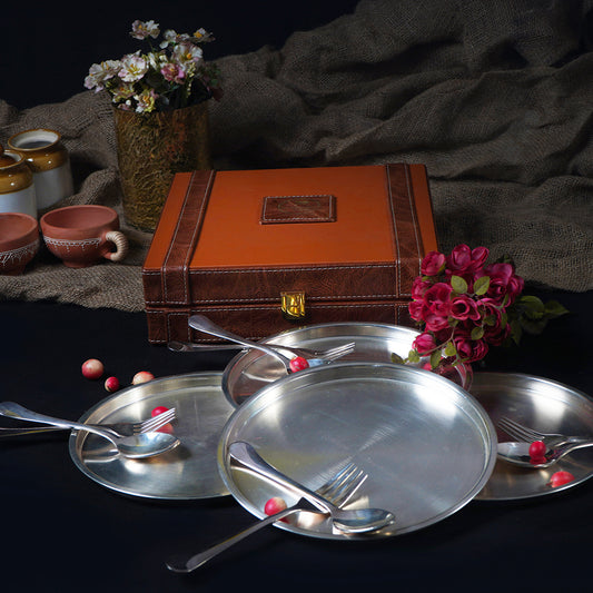 Paramparagat Upyogita Rajsi Snacks Plate Set With Cutlery (18pcs.)